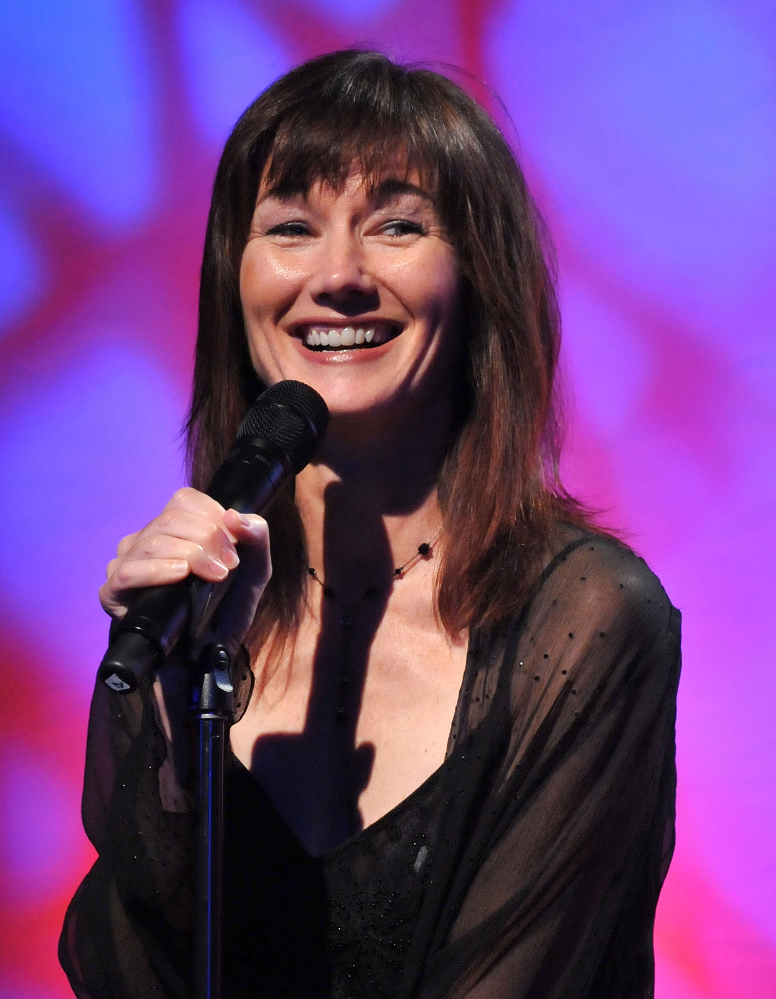 Lari White