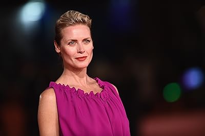 Synnøve Macody Lund